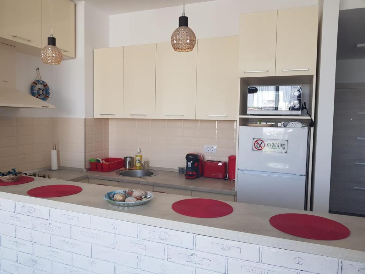 Apartamento Estival Studio By Onix Blue Mamaia Nord Năvodari Exterior foto