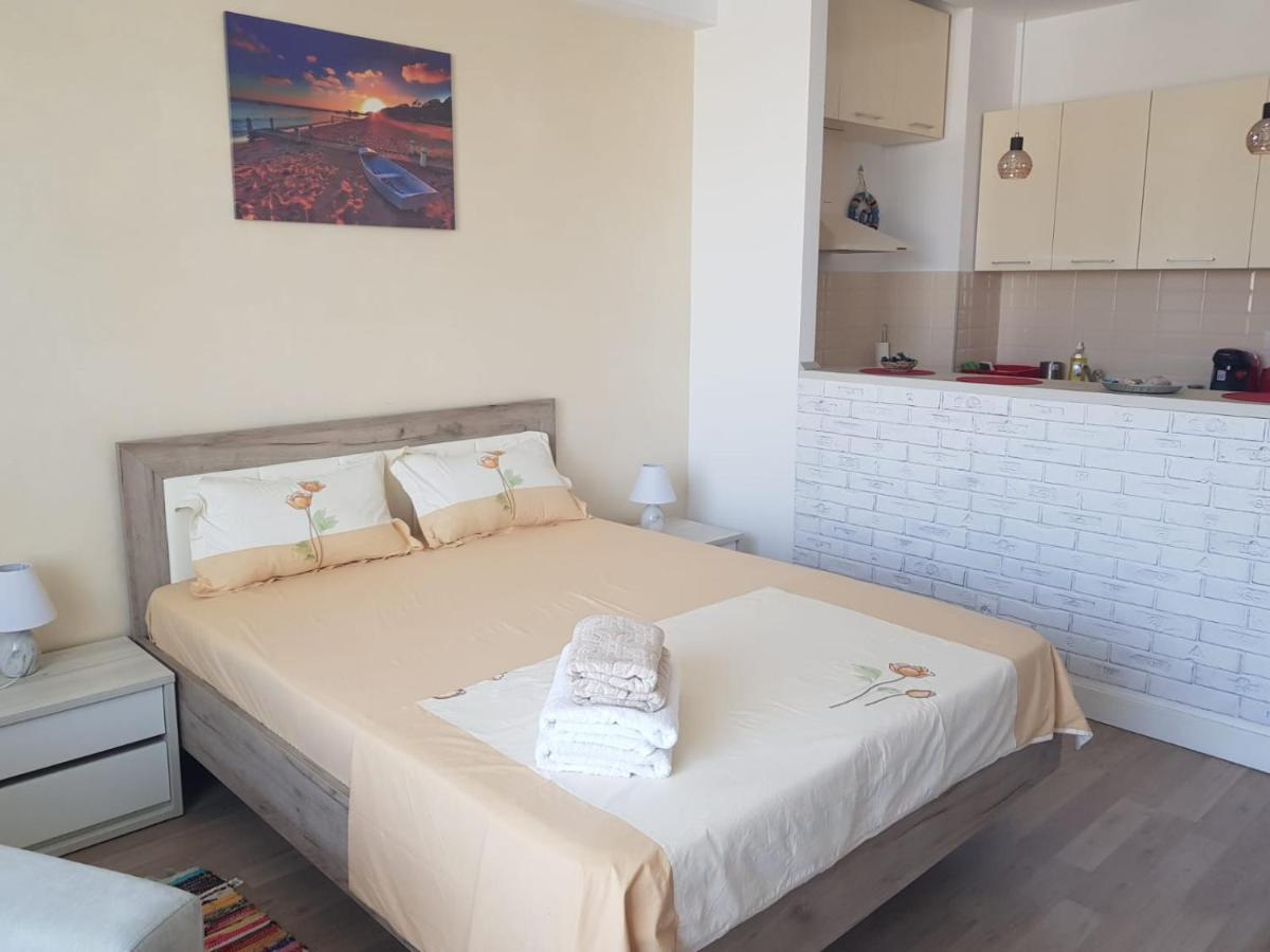 Apartamento Estival Studio By Onix Blue Mamaia Nord Năvodari Exterior foto